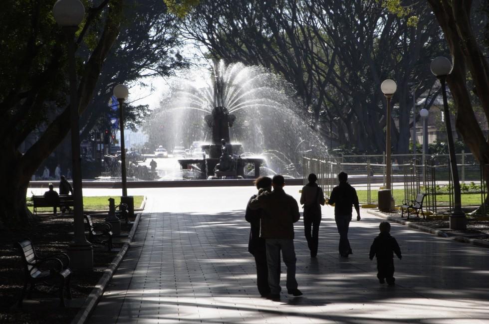 Silhouette of family walking to fountain; Shutterstock ID 533345; Project/Title: Photo Database Top 200 Slideshow