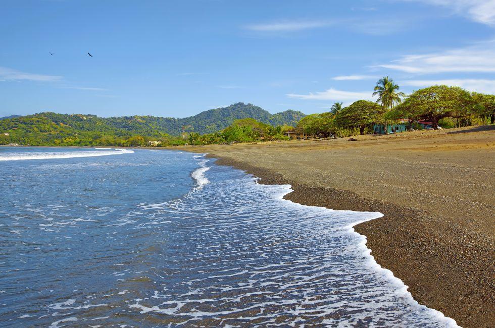Waves coming in on the beach in Guanacaste
