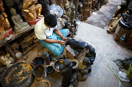 burma-shopping-artisans.jpg