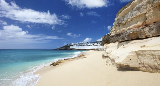 Sandstone cliffs at beautiful Cupecoy Beach on Sint Maarten/St Martin.