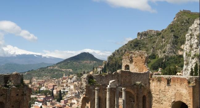 The Greek theatre with Mount Etna behind, Taormina, Messina Province, Sicily, Italy; 