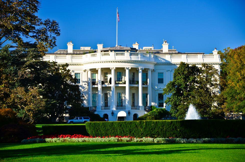 White house building, Washington DC, USA; Shutterstock ID 128768882; Project/Title: Photo Database top 200