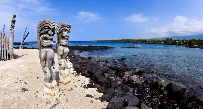 Wooden Statues, Puuhonua O Honaunau National Historical Park, Kona Coast, Big Island, Hawaii, USA