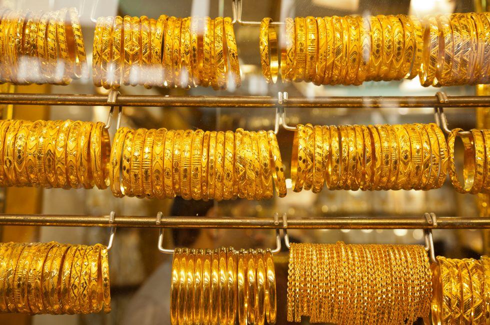 display in gold market; 