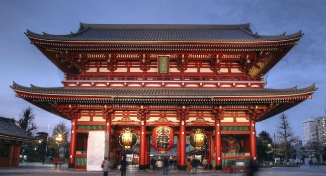 Temple, Hozo-mon Gate; Senso-ji, Asakusa, Tokyo, Japan.