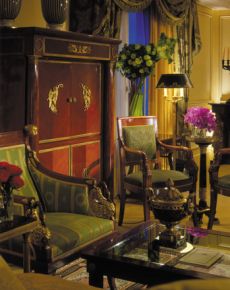 Four Seasons H&ocirc;tel George V Paris, The Champs-&Eacute;lys&eacute;es