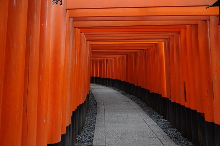 Inari-Shrine-japan.jpg