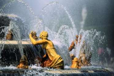 VERSAILLES.jpg