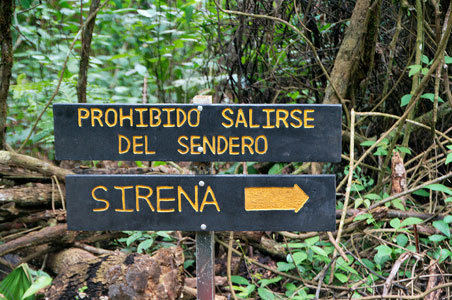 sirena-station-sign.jpg