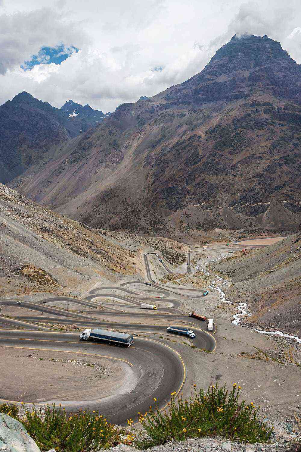 Deadly-Roads-Los-Caracoles-Road