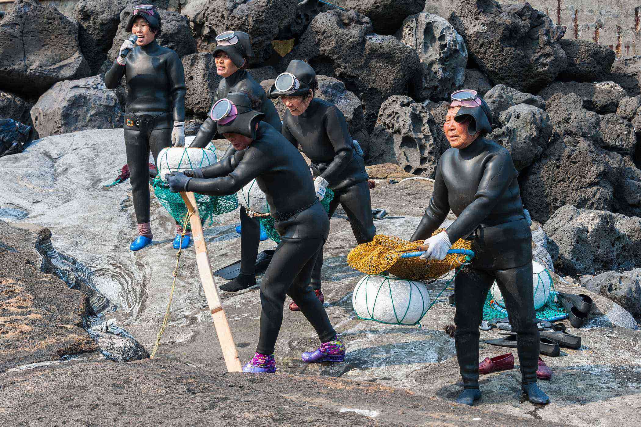 Jeju-Island-Women-divers