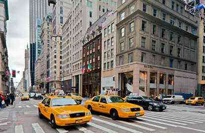 Shopping on Fifth Avenue in New York