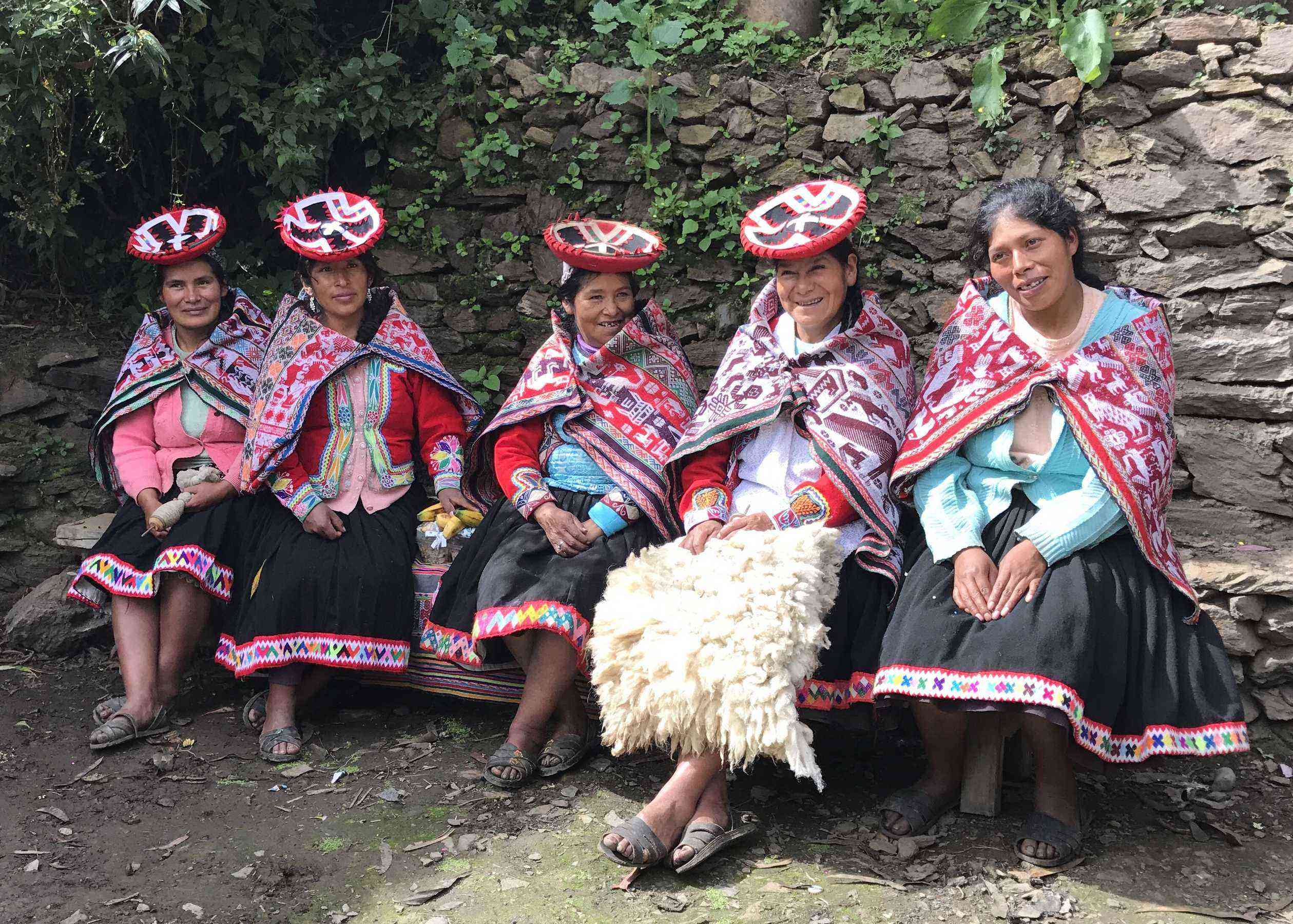 Master-Weavers-Choquecancha-Peru-00
