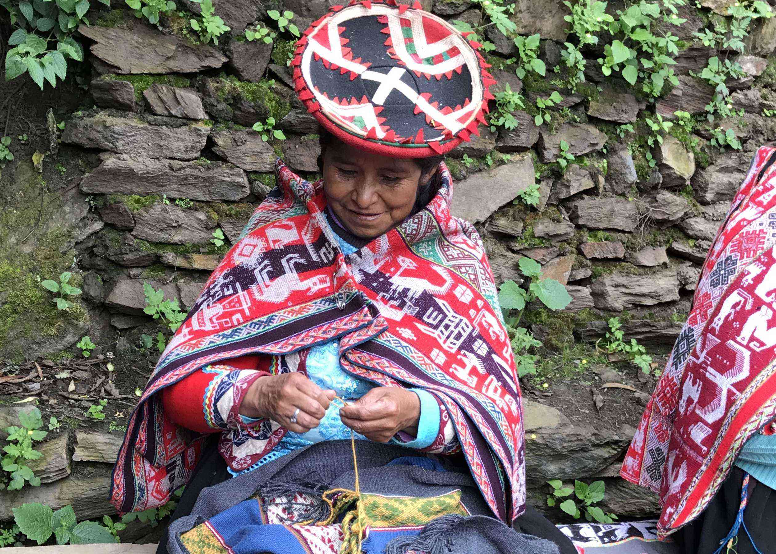 Master-Weavers-Choquecancha-Peru-02