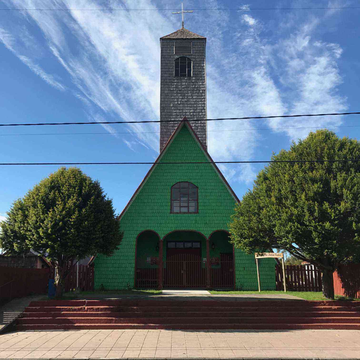 Weird-Chile-Tenaun-Church-4