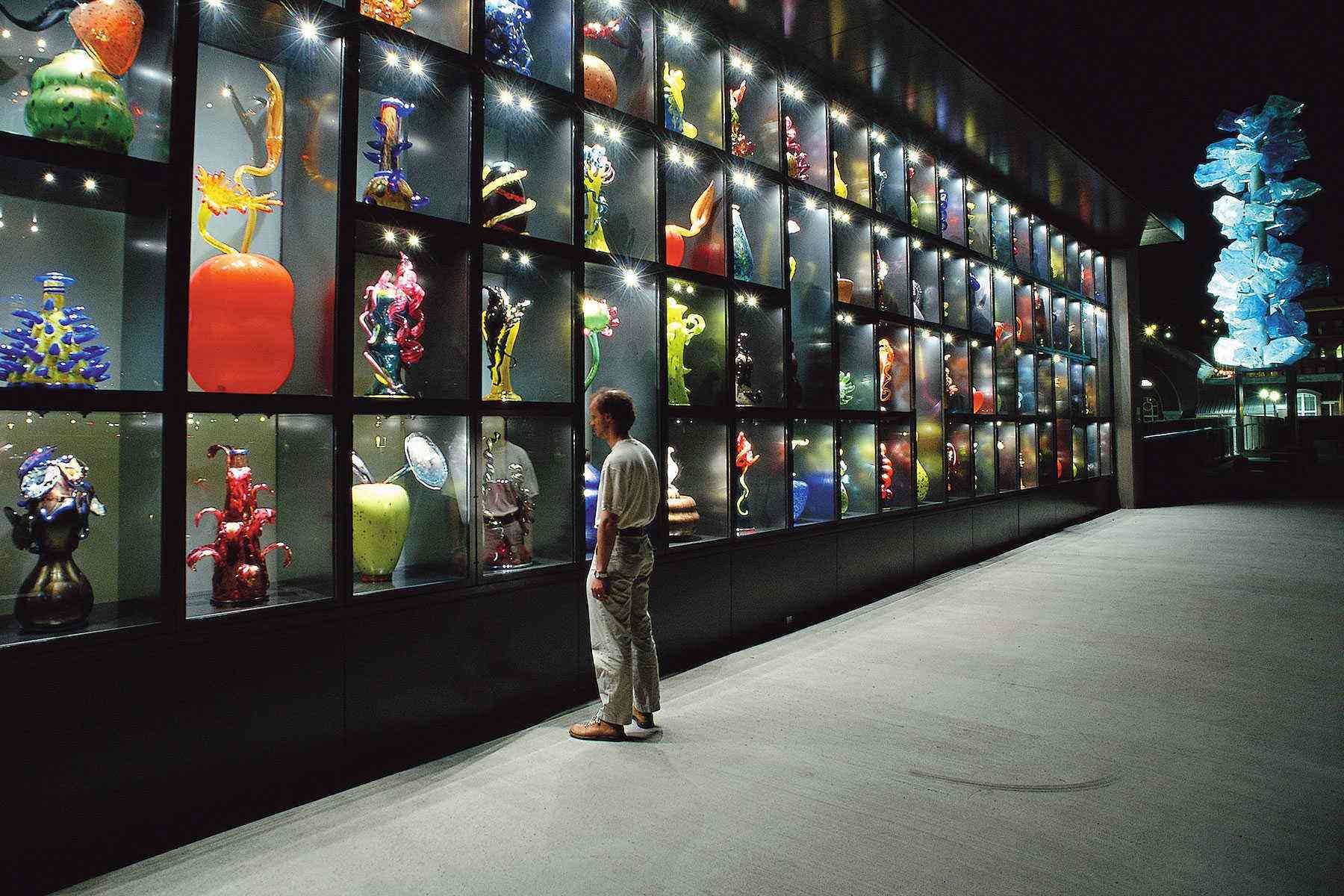 Chihuly-Tacoma-Museum-of-Glass-1