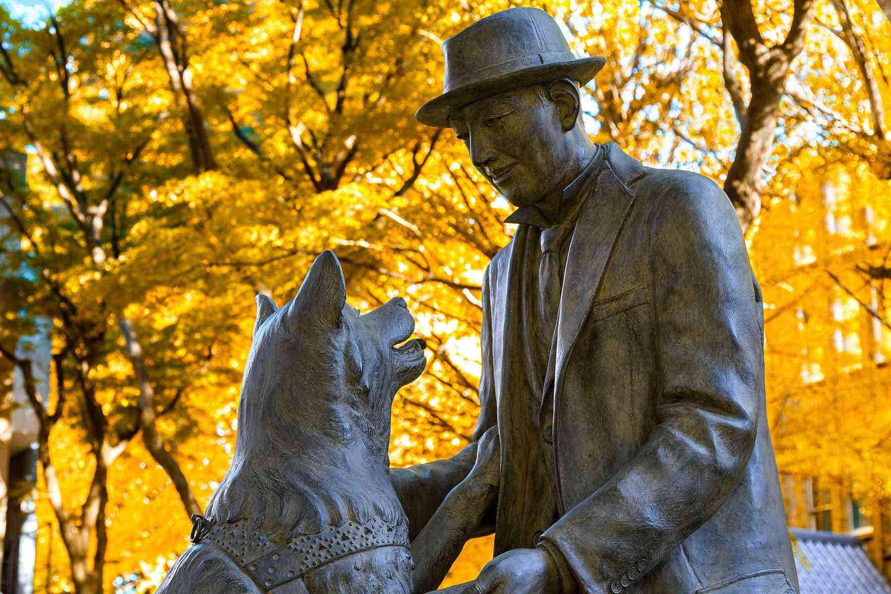 Memorable Mutts 11 Dogs Monuments Around the World Fodors Travel Guide