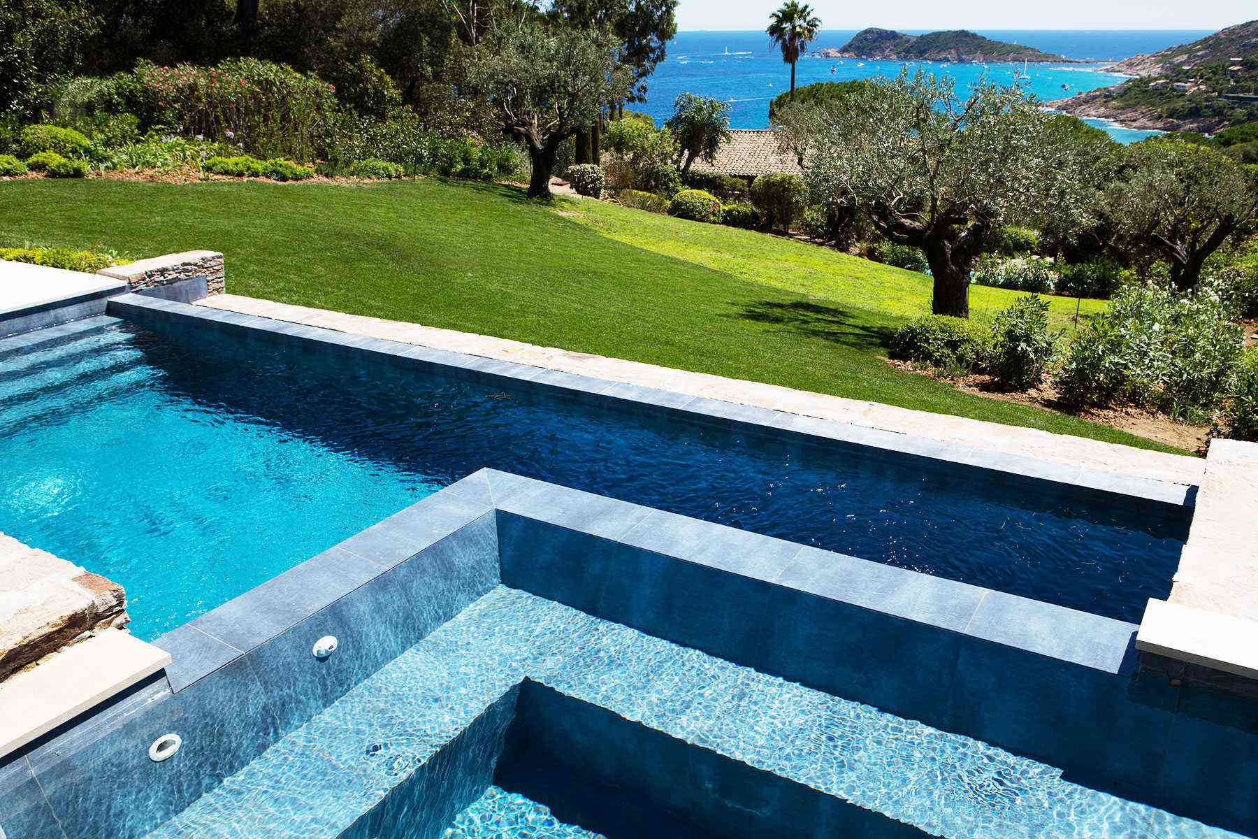 Plunge-Pools-La-Reserve-Ramatuelle