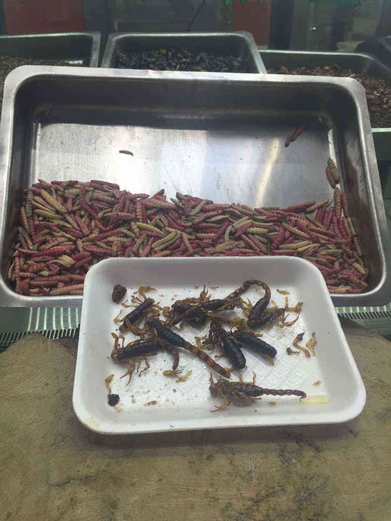 San_Juan_Market_worms_scorpions