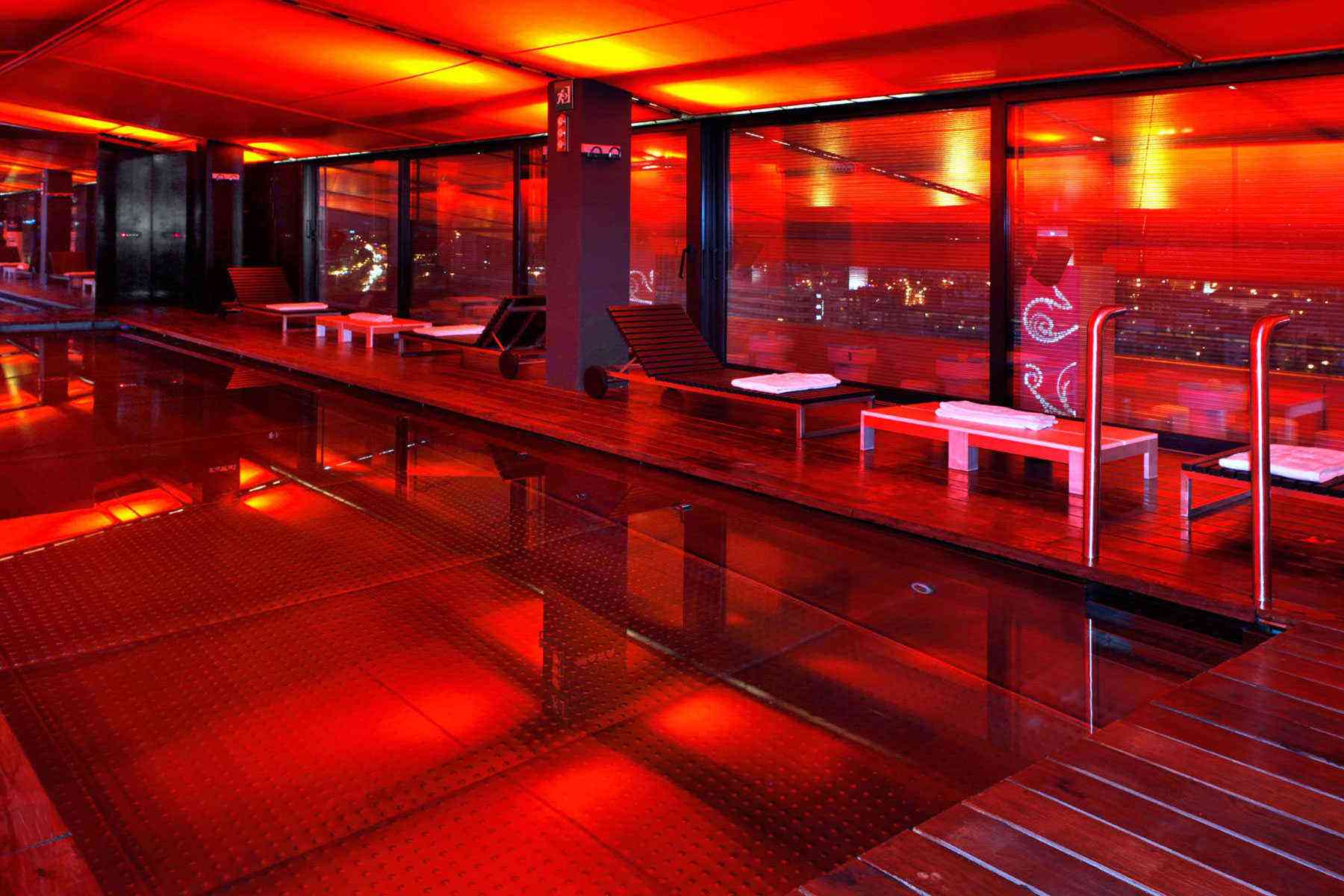 Space-Hotels-Hotel-Silken-Puerta-America-11