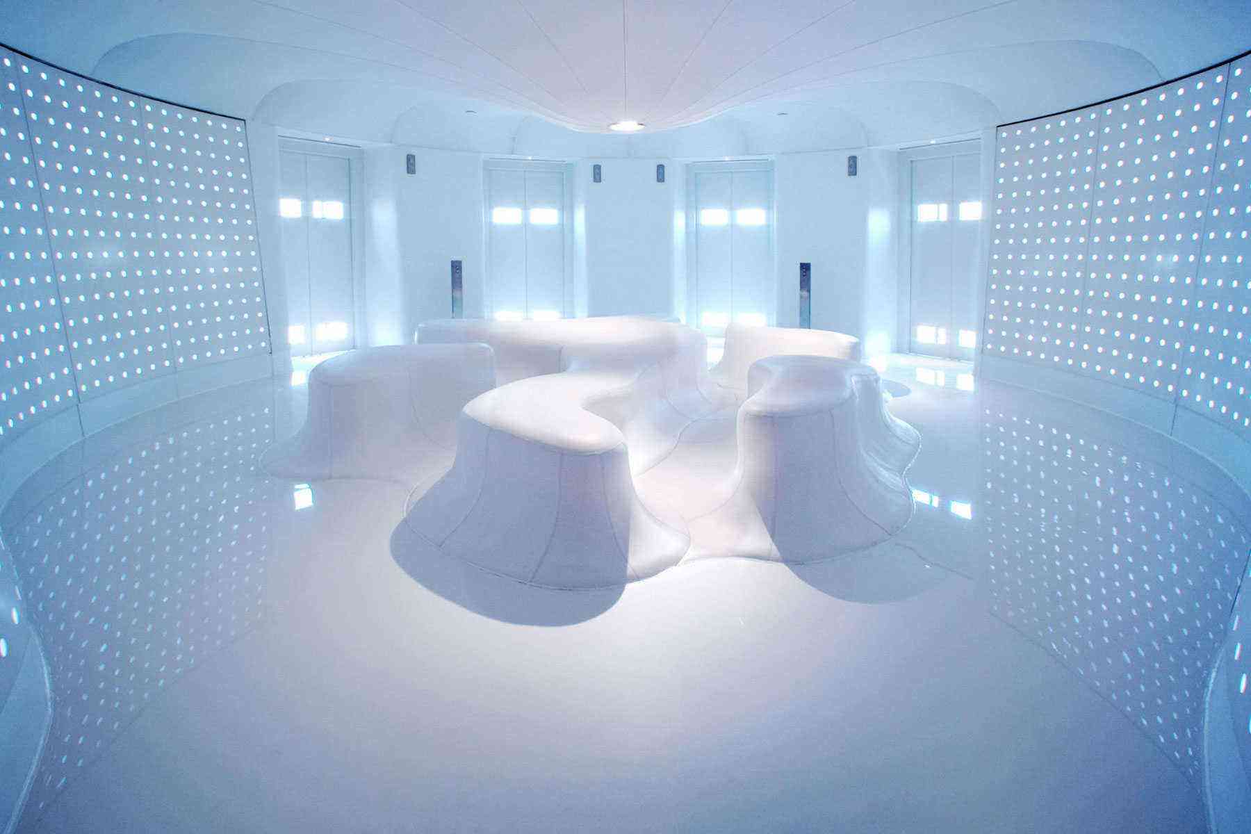 Space-Hotels-Hotel-Silken-Puerta-America-6
