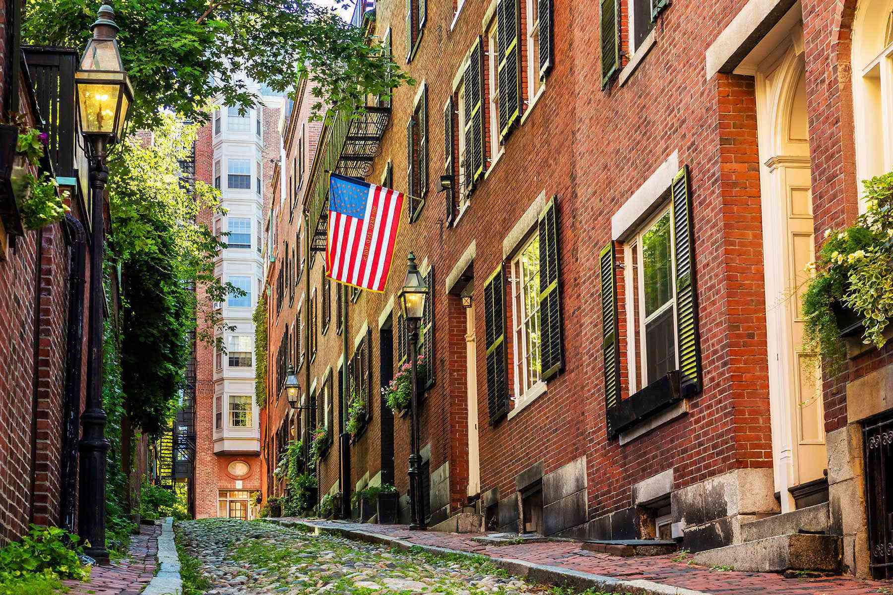 Ultimate-Boston-Acorn-Street