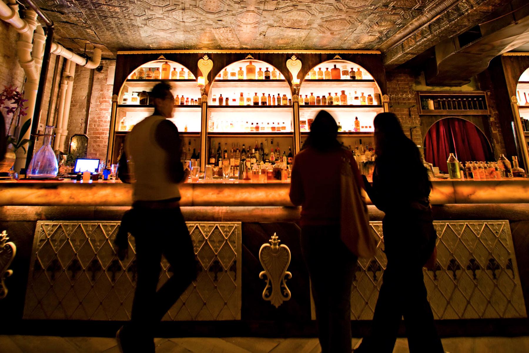 12 SciFi and Fantasy Themed Bars