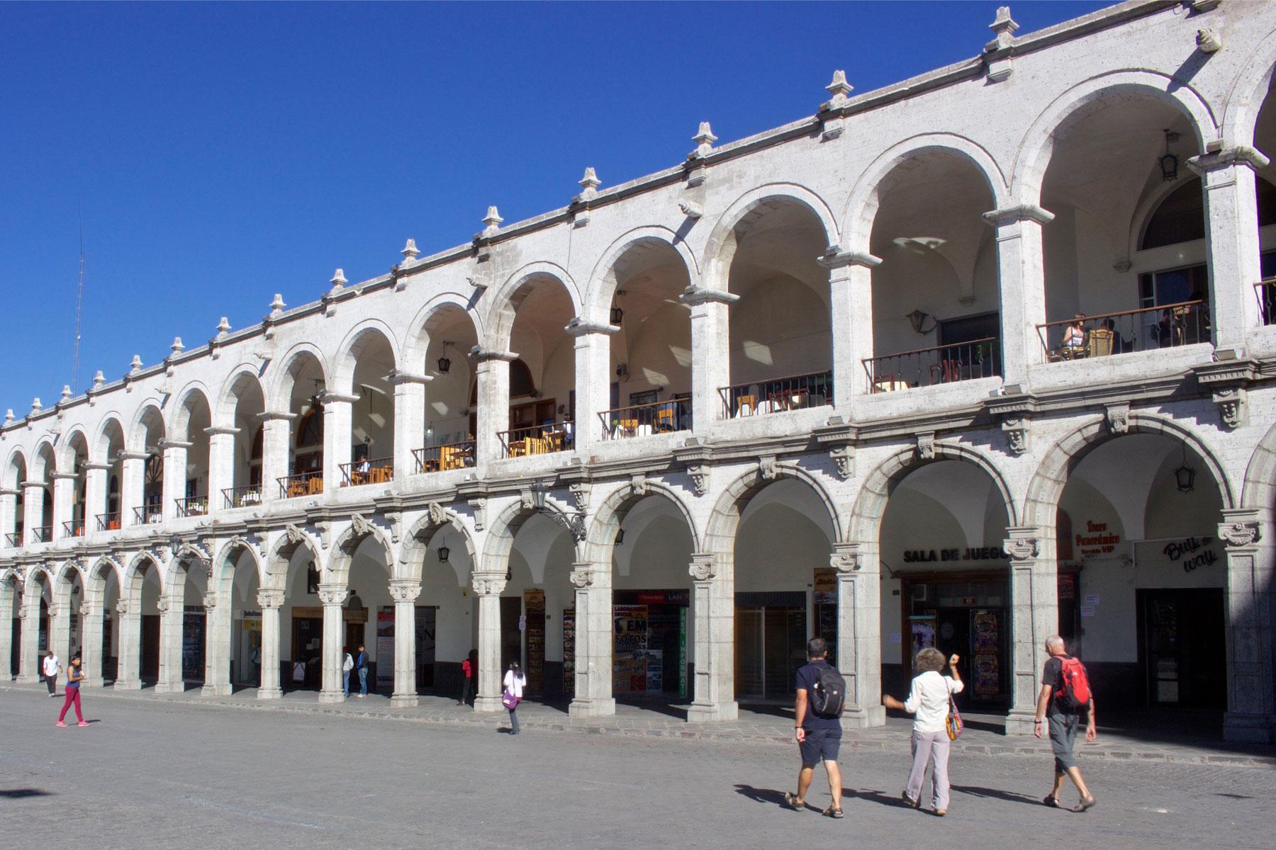 Pretty-Peru-18-Darma-White-Colonnade