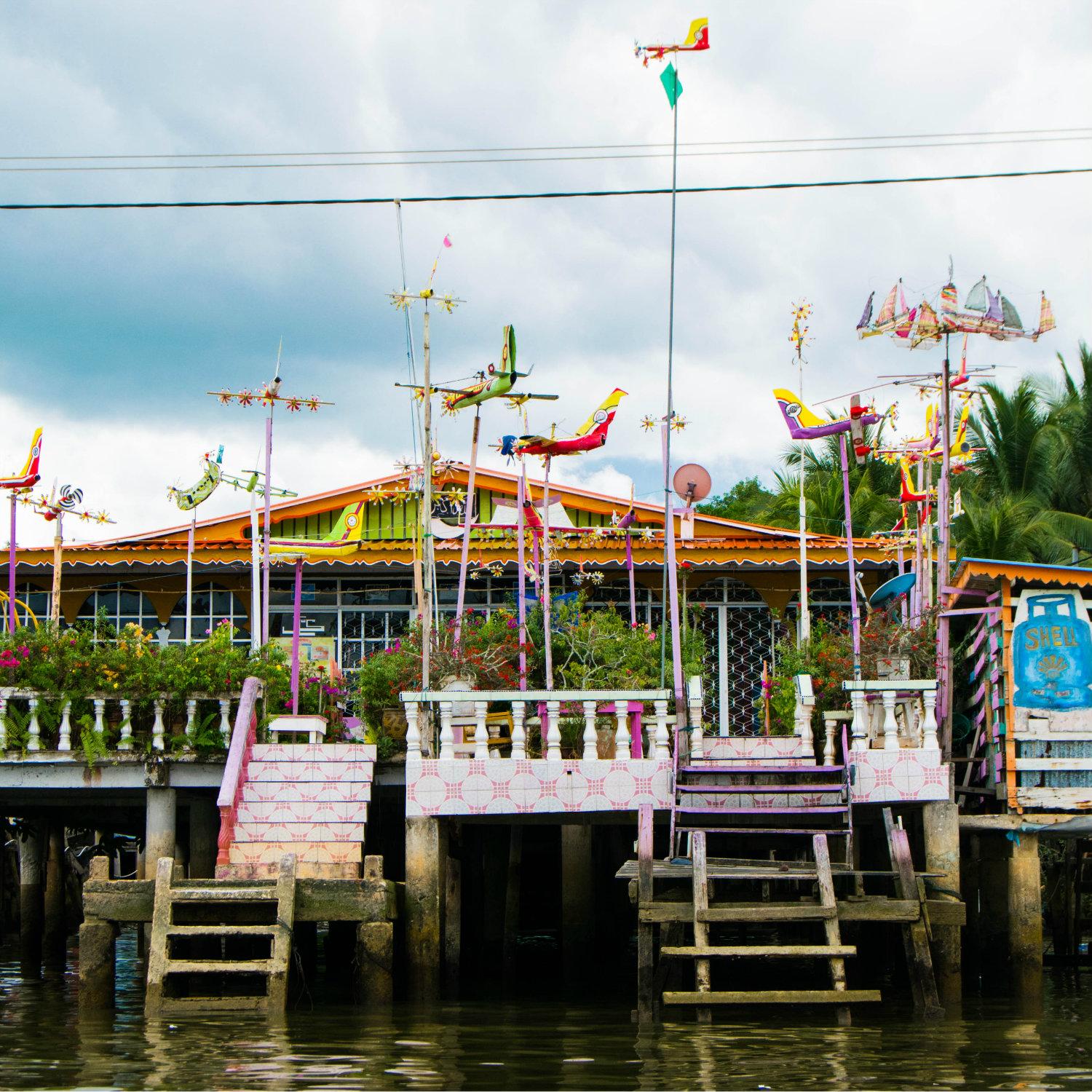 10-Beautiful-Brunei-WaterVillage-19