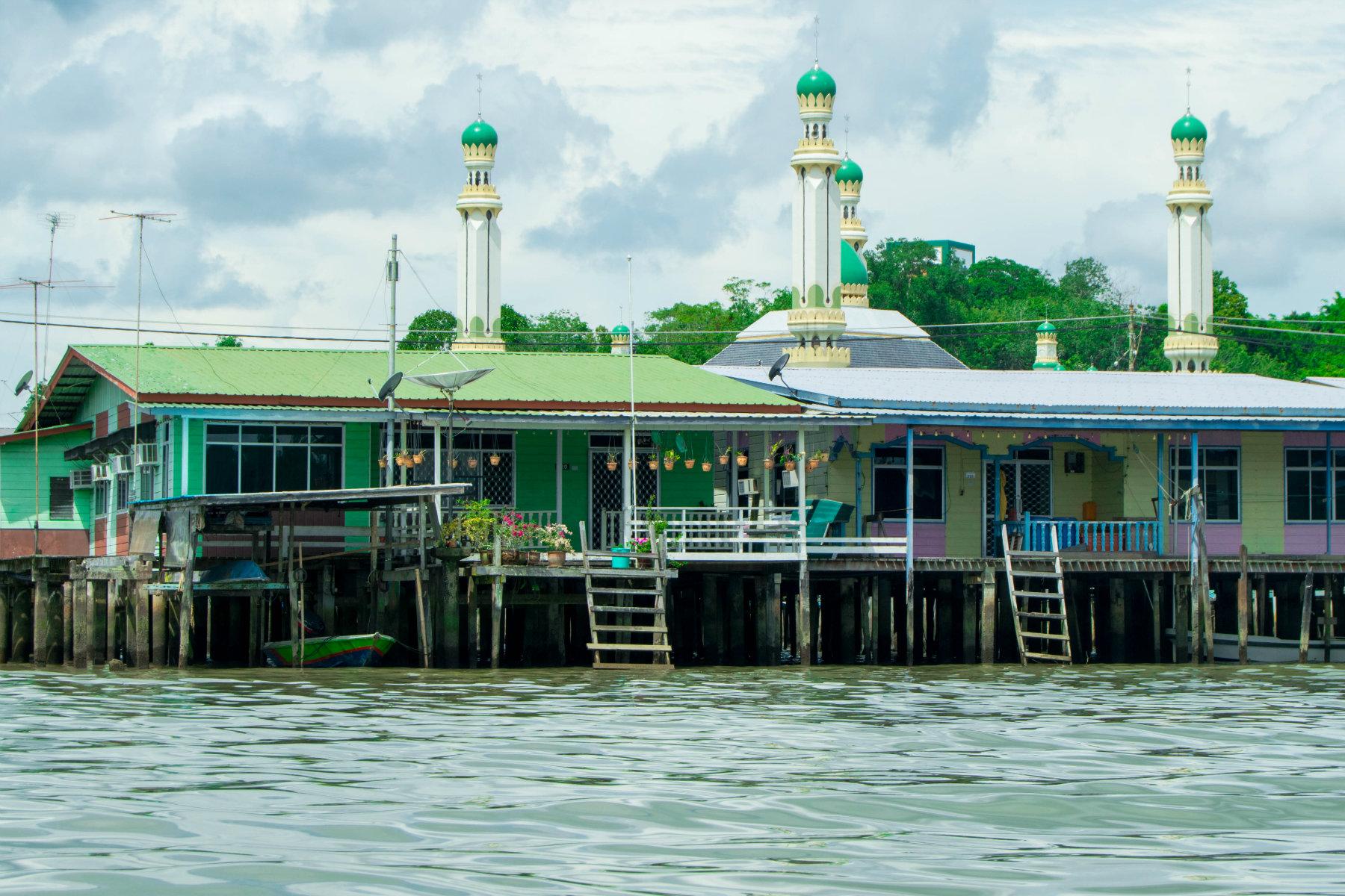 10-Beautiful-Brunei-WaterVillage-28