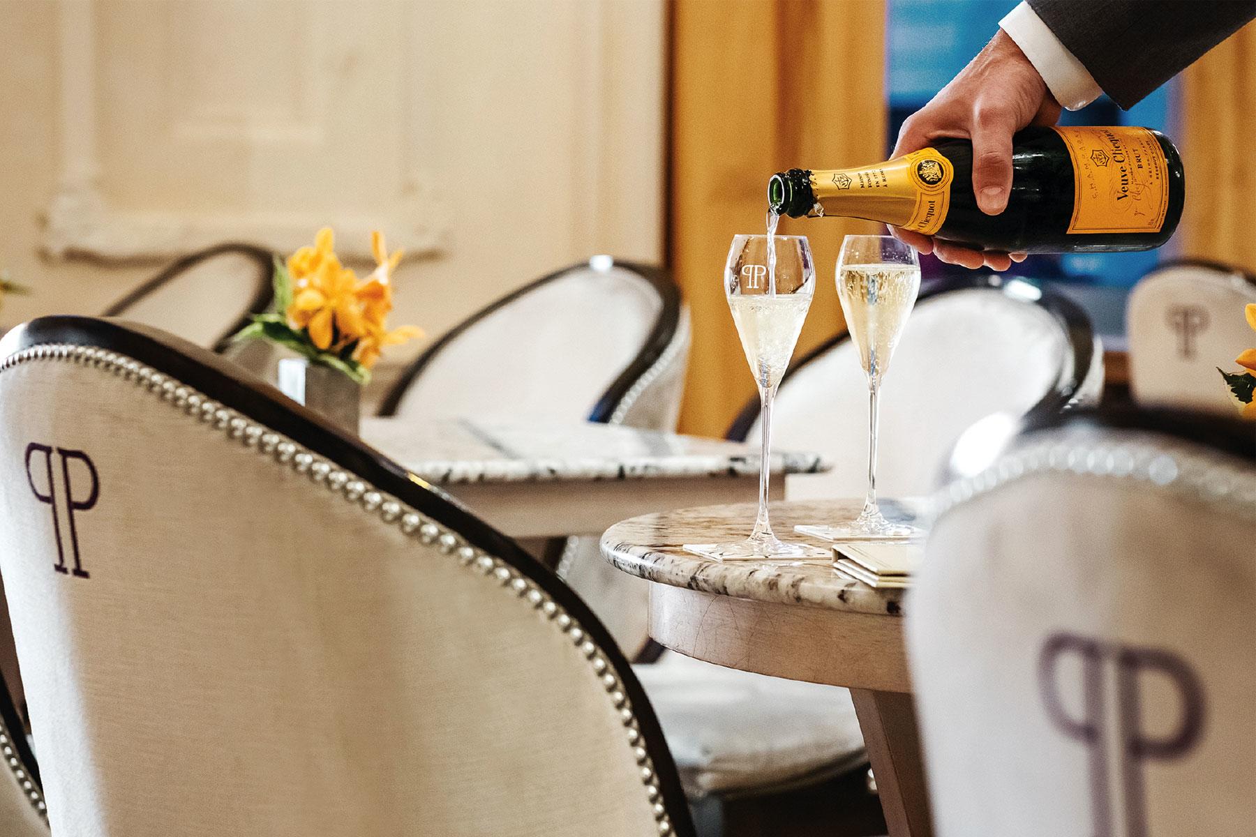 Champagne bar plaza hotel york bars places brut anything drink flat these nyc fodors wheretraveler These 11 Places to Drink Champagne Are Anything Brut Flat – Fodors Travel Guide