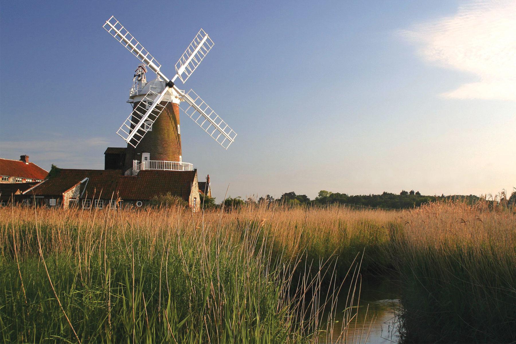 Cozy-Inn-Cley-Windmill