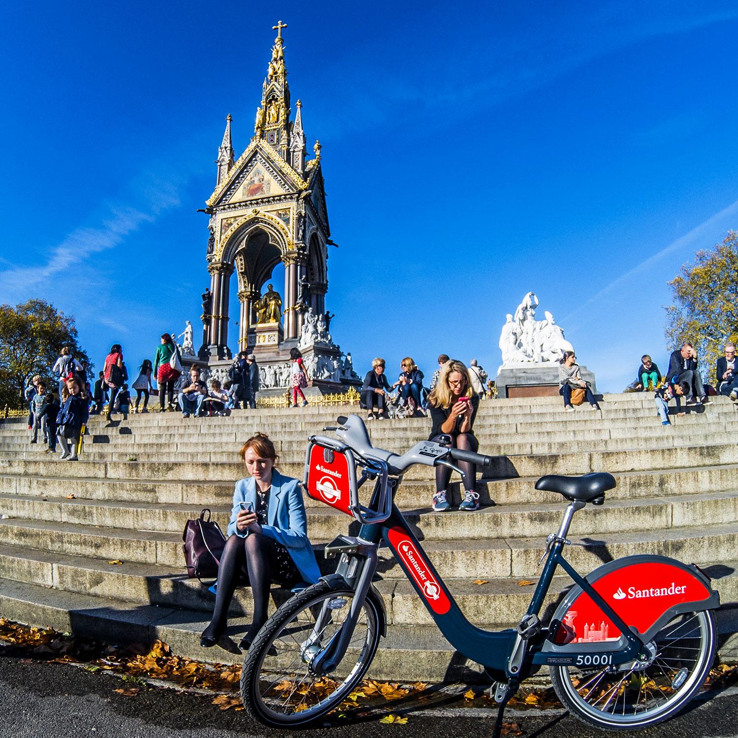 What-Not-To-Do-In-London-Boris-Bikes