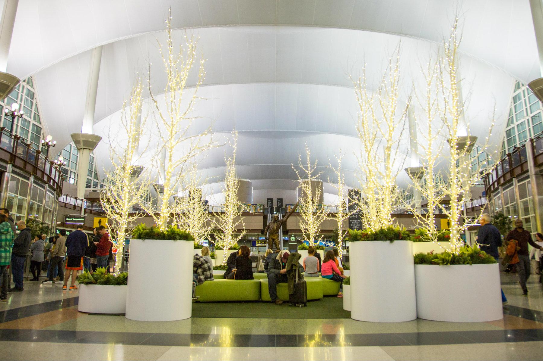 best-airport-decorations-denver