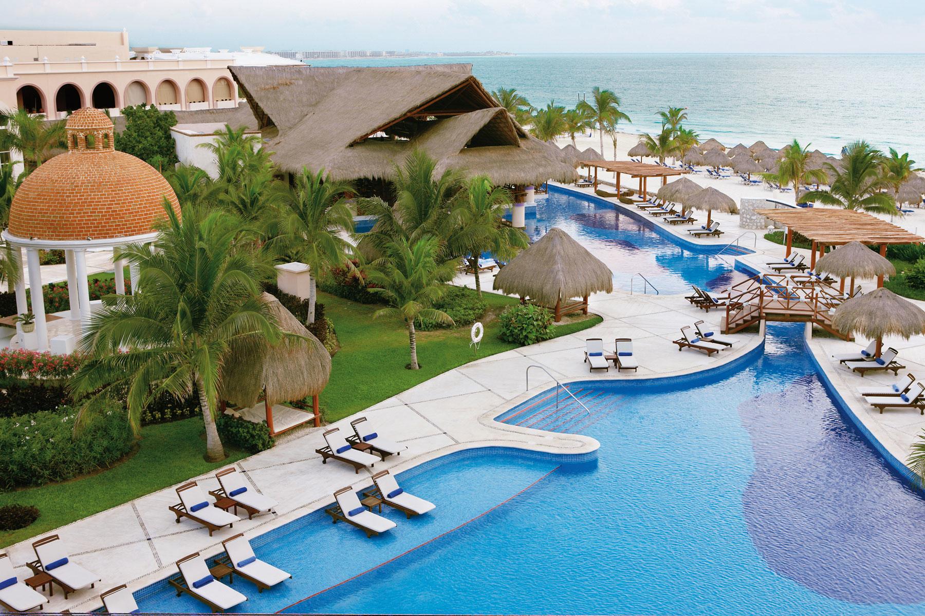 Lazy-River-Excellence-Riviera-Cancun