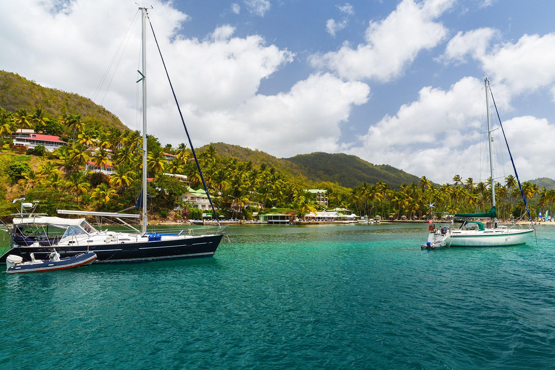 Ultimate-Things-To-Do-St-Lucia-Sail-Along-The-Coast