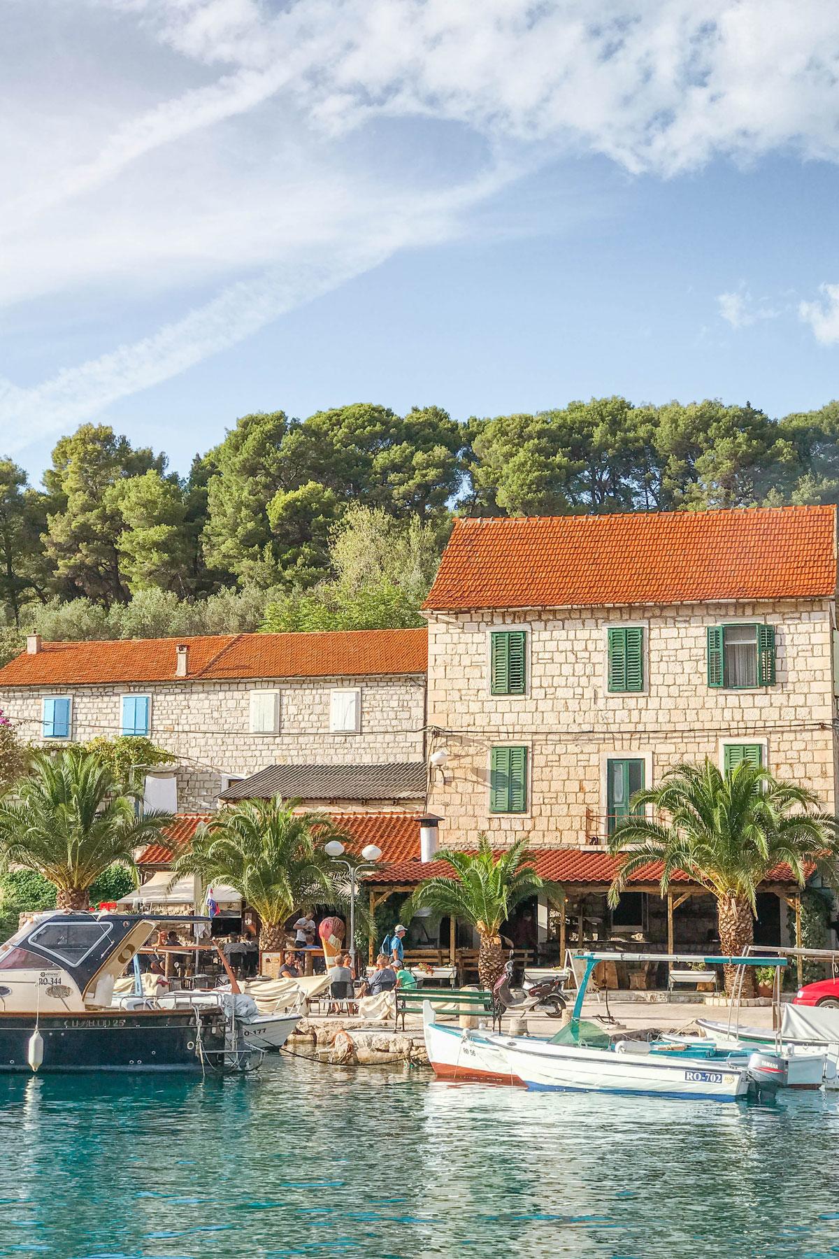 Picture3-Croatia-Solta-Harbor3