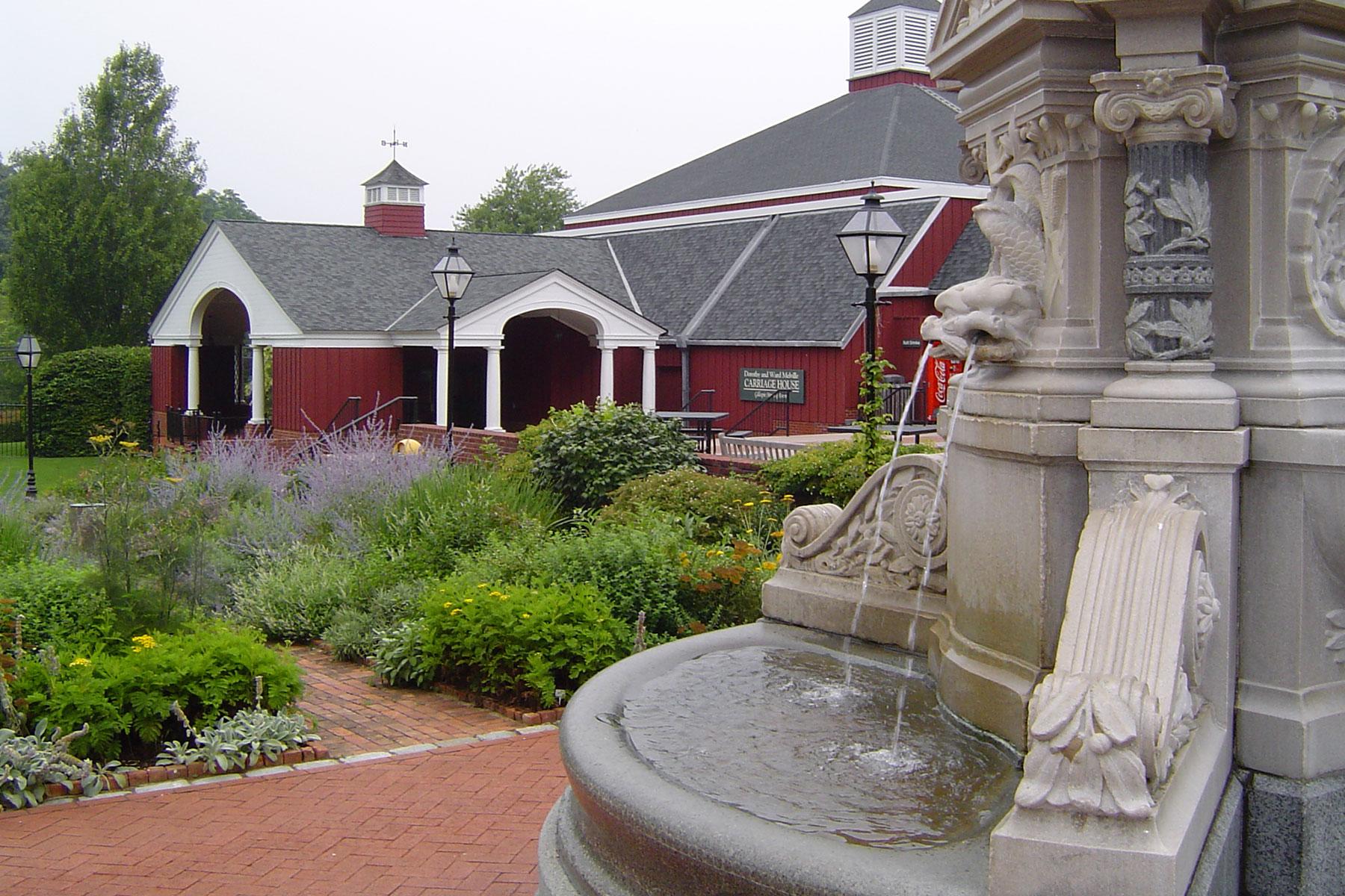 Weird-American-Treasures-Carriage-Museum
