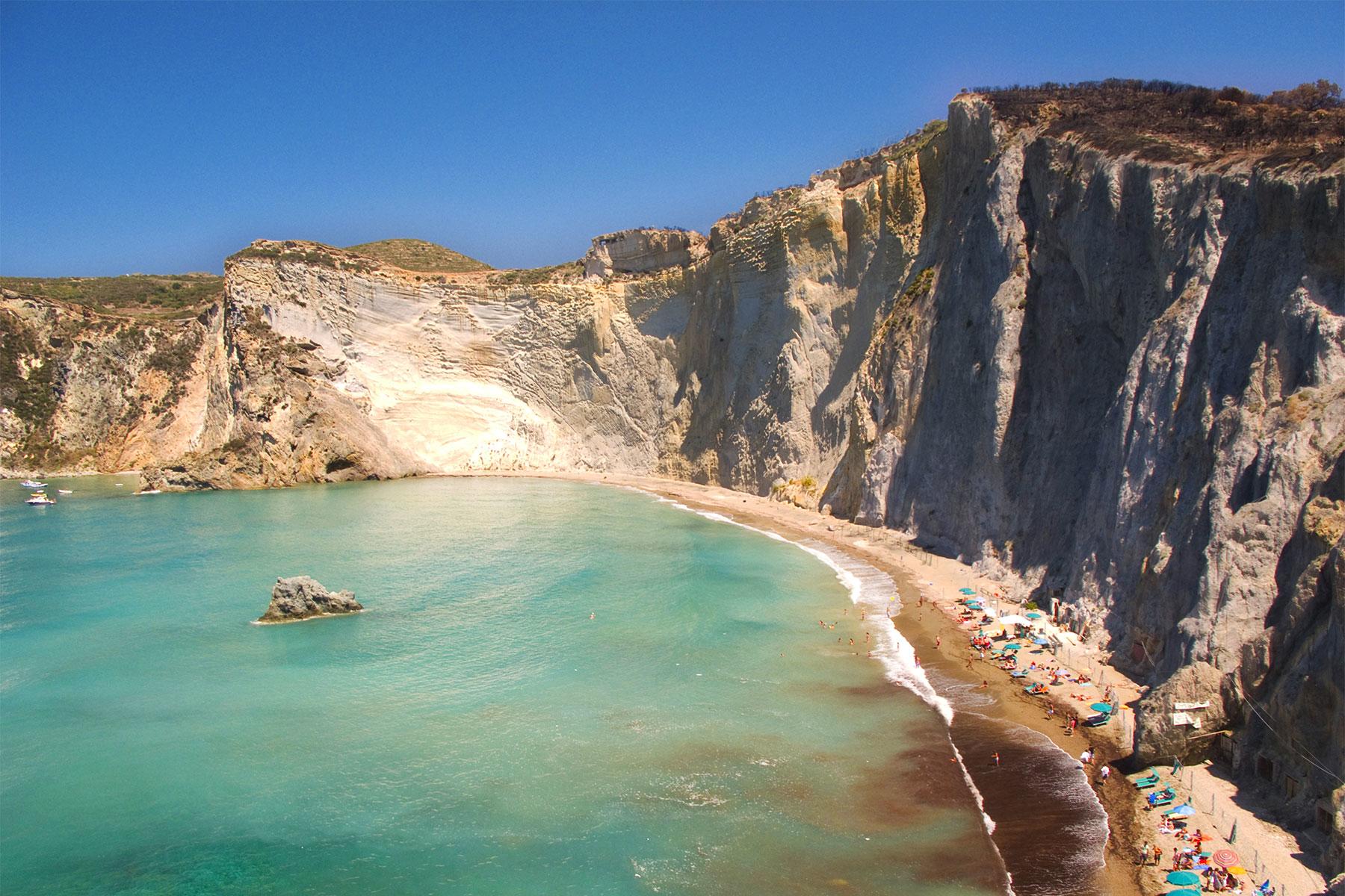 Italian-Beaches-Ponza-1