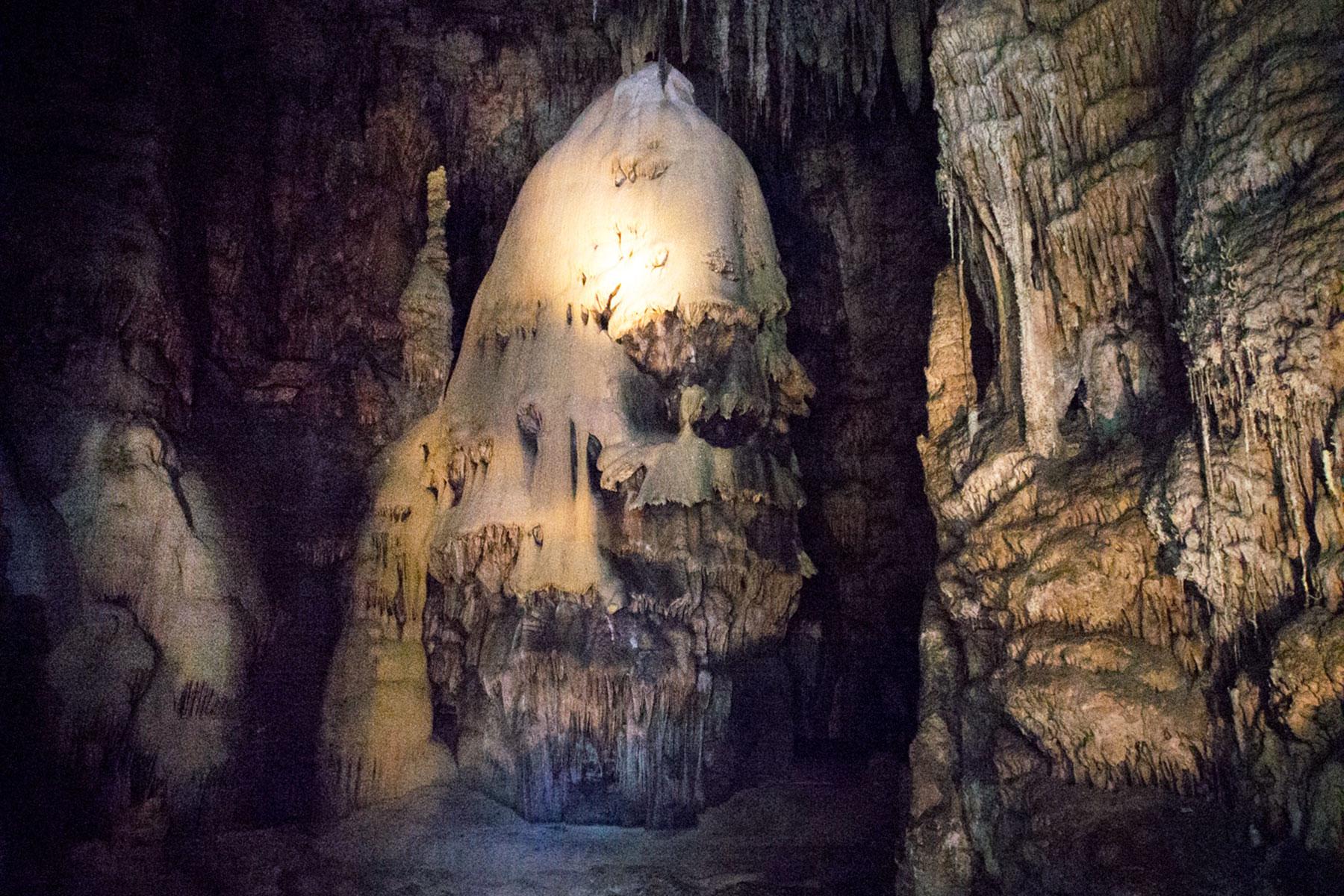 National-Park-Hikes-Slaughter-Canyon-Cave-2