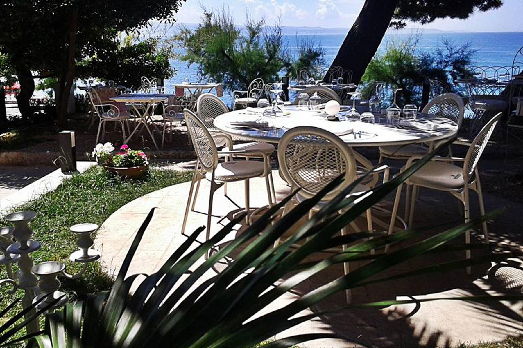 UTR-Split-Sea-View-Terrace