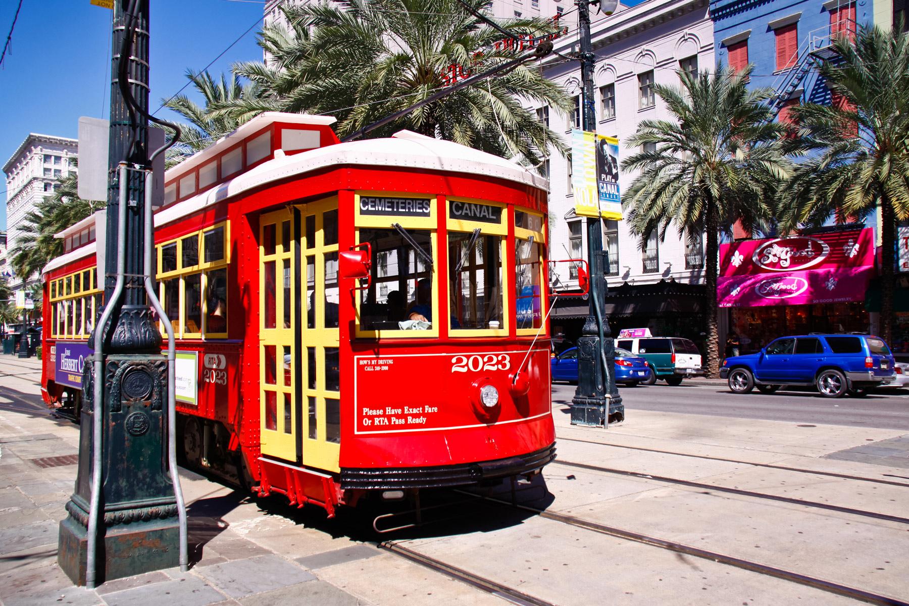 Ultimate-New-Orleans-Charles-Street-Car