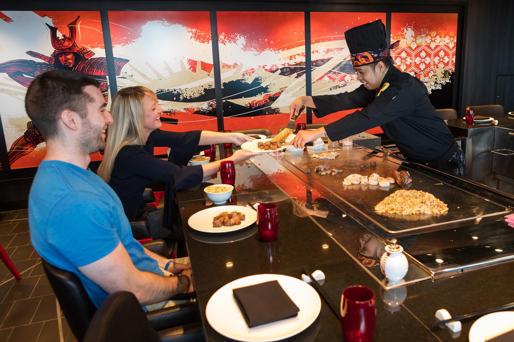 Worlds-Biggest-Cruise-Ship-Eat-Your-Heart-Out