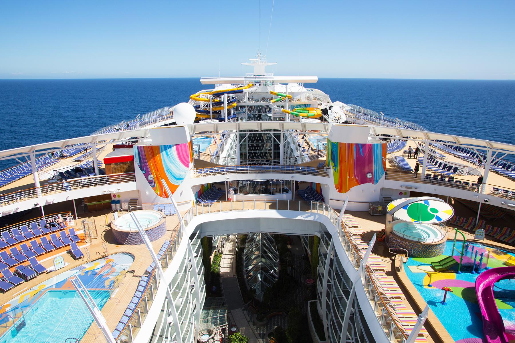 What It S Like To Sail On The Royal Caribbean Symphony Of The Seas The World S Biggest Cruise Ship