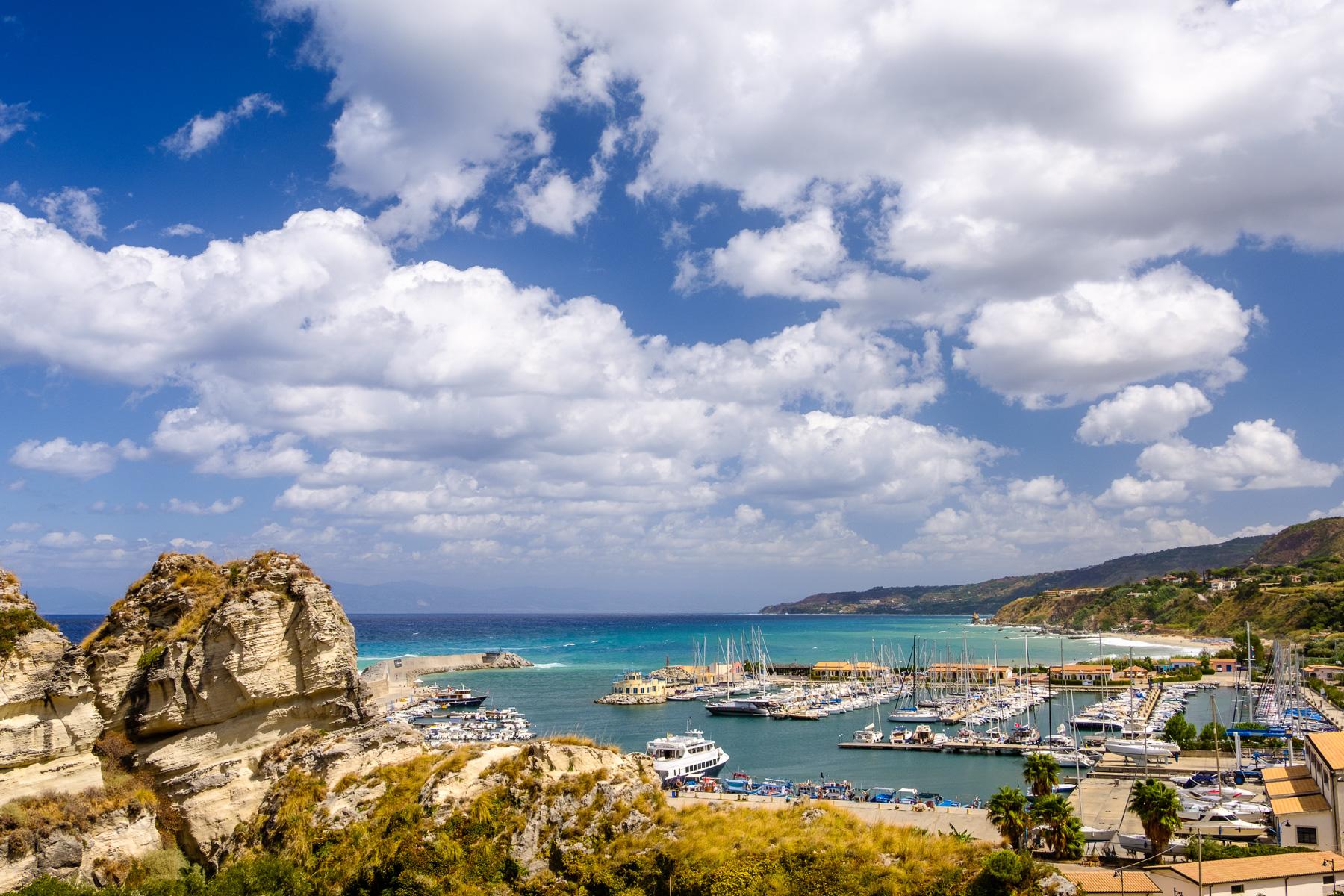 reasons-to-visit-tropea-Sailing-and-Mini-Cruises