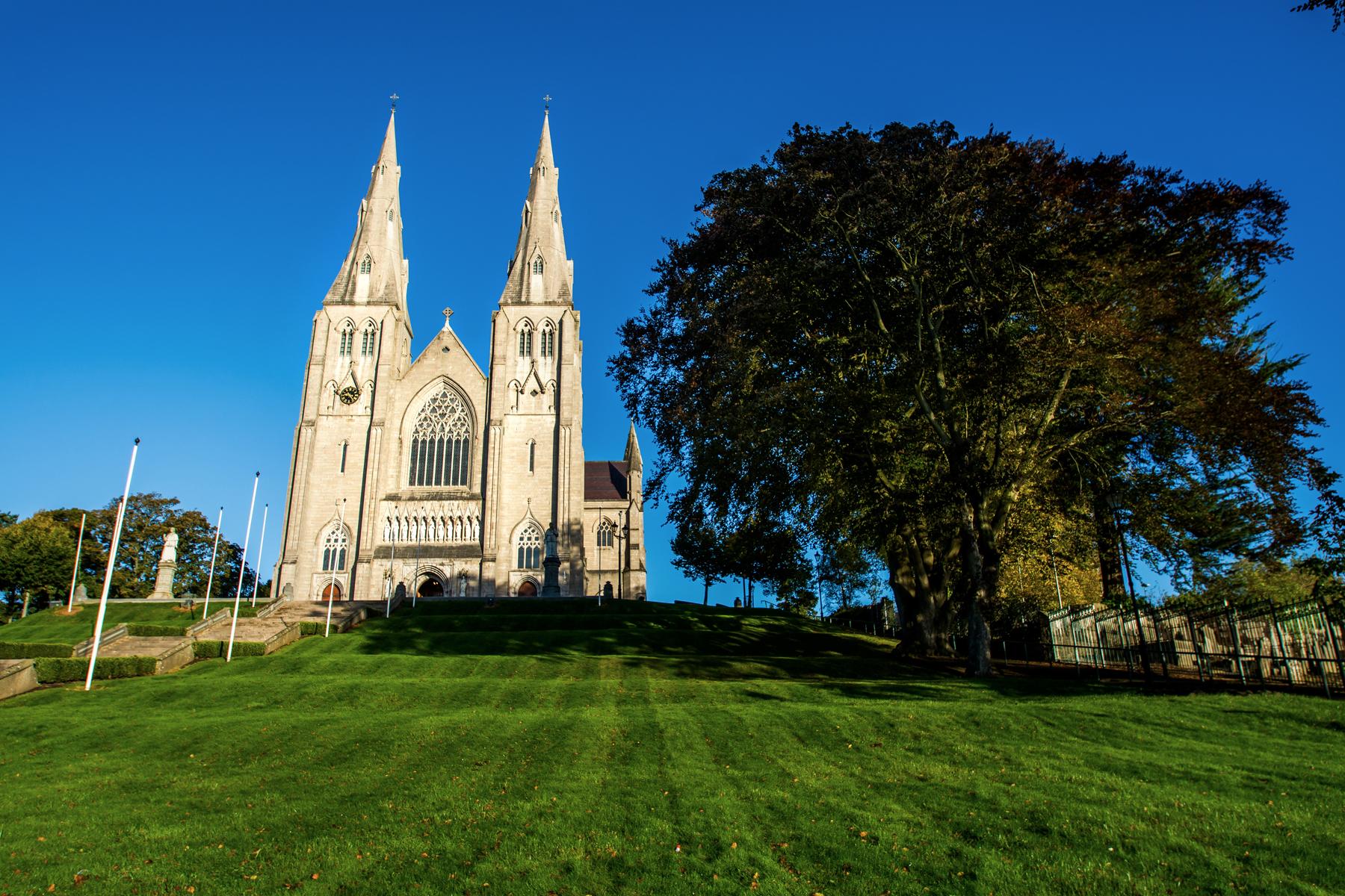 Literary-Tour-Of-Dublin-Saint-Patricks-Cathedral-1
