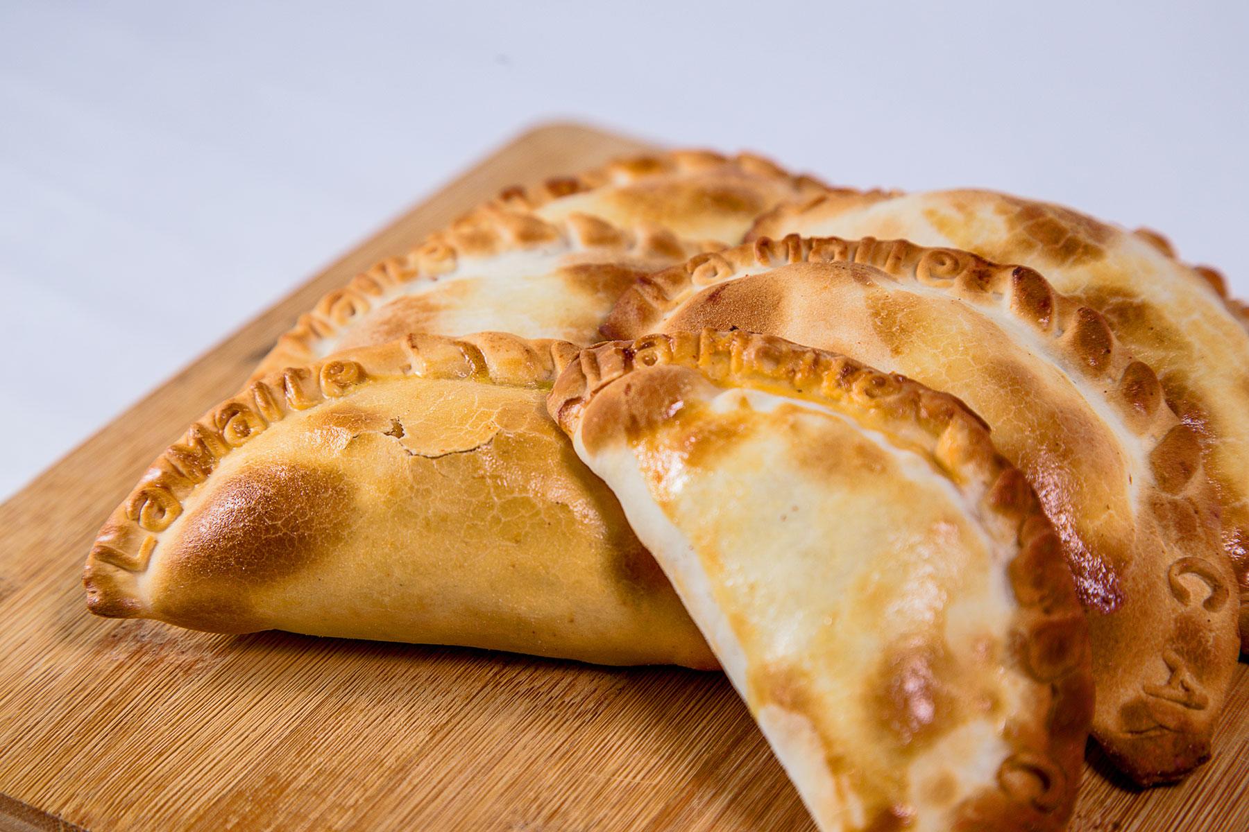2.BA_WTE_Empanadas_dreamstime_xxl_120563683