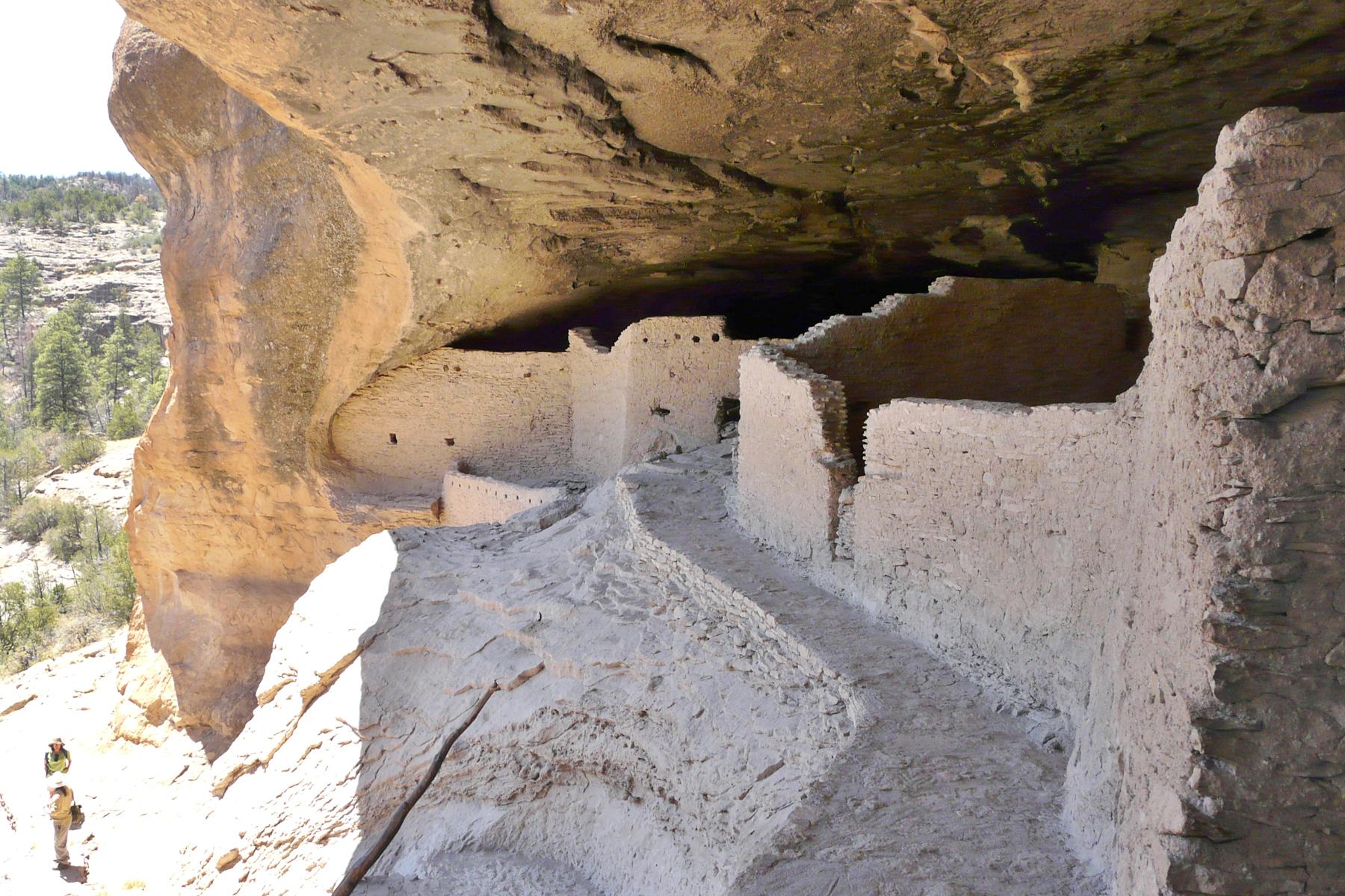 Ancient-Sites-New-Mexico-Gila-Cliff-Dwellings-National-Monument-2