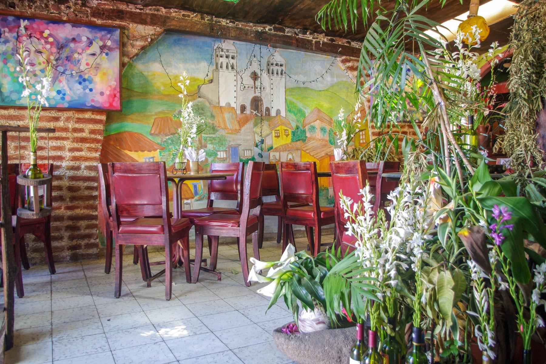 10_Visit_Juayua_Feria Gastronomica_dreamstime_xxl_31547822
