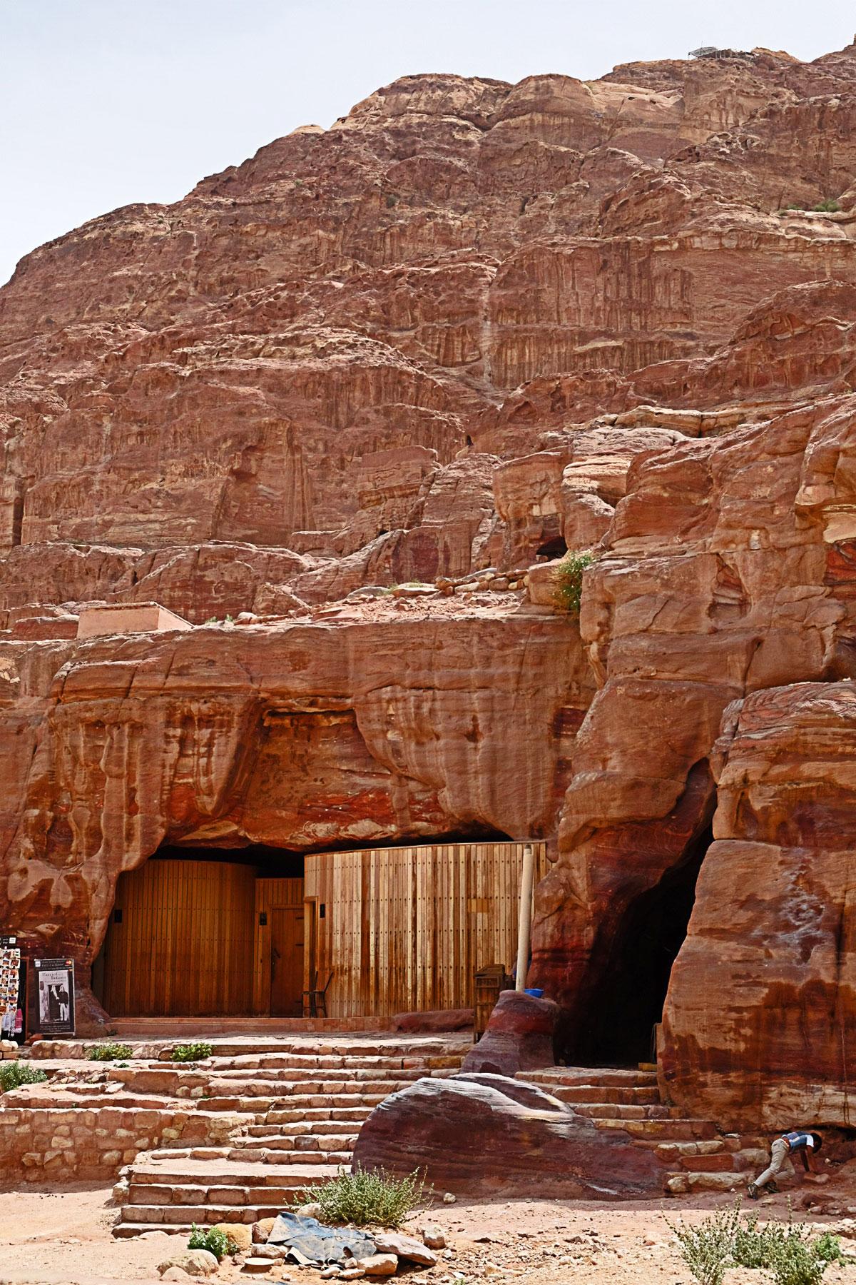 17-Petra-101-Whats-The-Bathroom-Situation-01-TM_IMG_0010